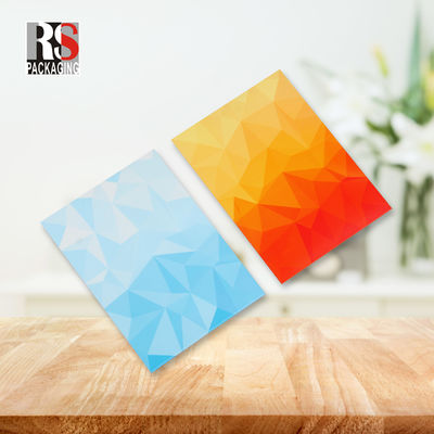 66x91 การค้า การ์ดกีฬา แขนพิมพ์สีของขวัญ PP TCG การ์ดแข็ง ป้องกัน