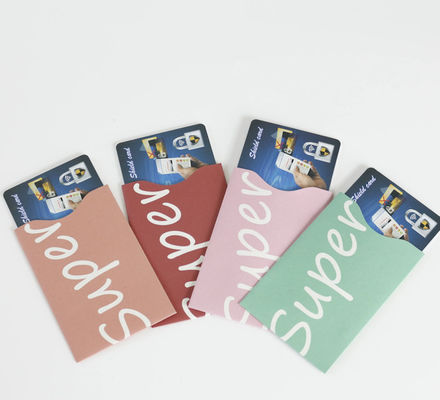 ขายปลีก RFID Card Sleeve พกพาป้องกันการขโมย Brush ผู้ถือบัตรประชาชน